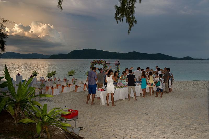 Phuket Coral Island Resort מראה חיצוני תמונה