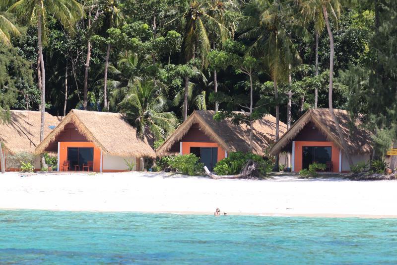 Phuket Coral Island Resort מראה חיצוני תמונה
