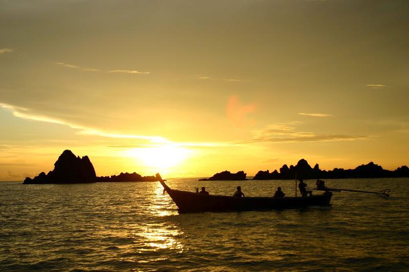 Phuket Coral Island Resort מראה חיצוני תמונה