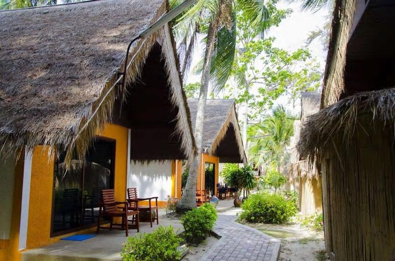 Phuket Coral Island Resort מראה חיצוני תמונה